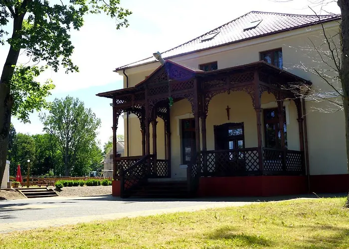Palac Parkowy W Parnowie